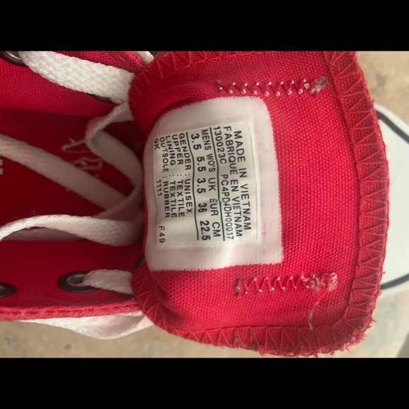 Red Converse, preowned - Picture 7 of 7
